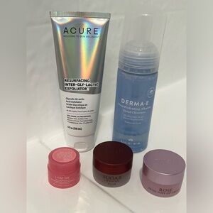 Bundle of the cosmetics.